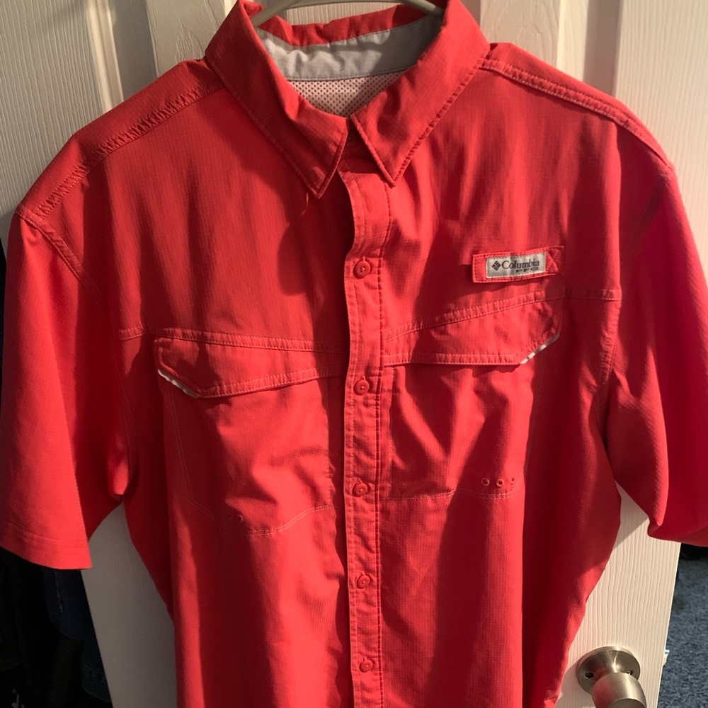 Columbia PFG button up